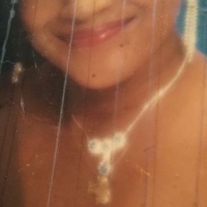 Meet your Posher, Yolands